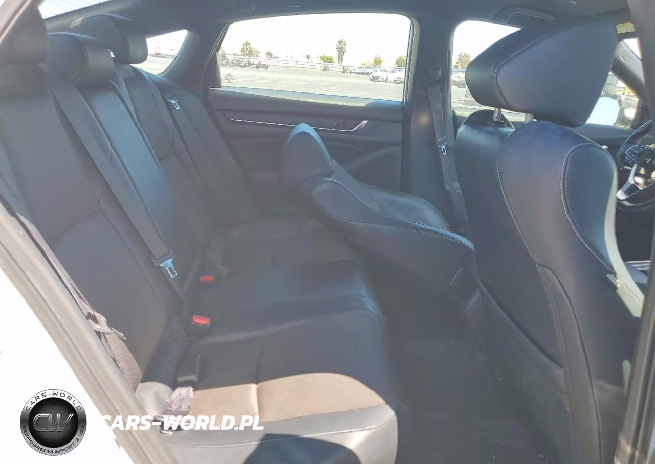 2018 Honda Accord Sport VIN:1HGCV1F34JA121701 - 10