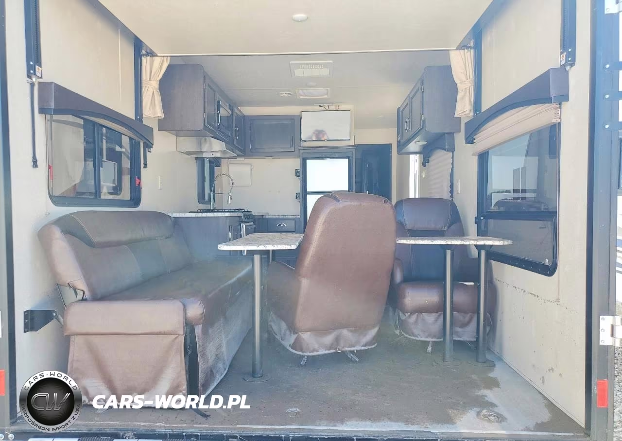 2018 Forest River Shockwave Toy Hauler Camper VIN:4X4TSHZ2XJC004559 - 6