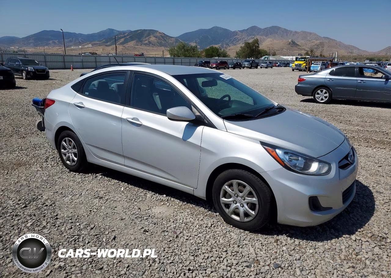2014 Hyundai Accent Gls VIN:KMHCT4AE8EU688038 - 4
