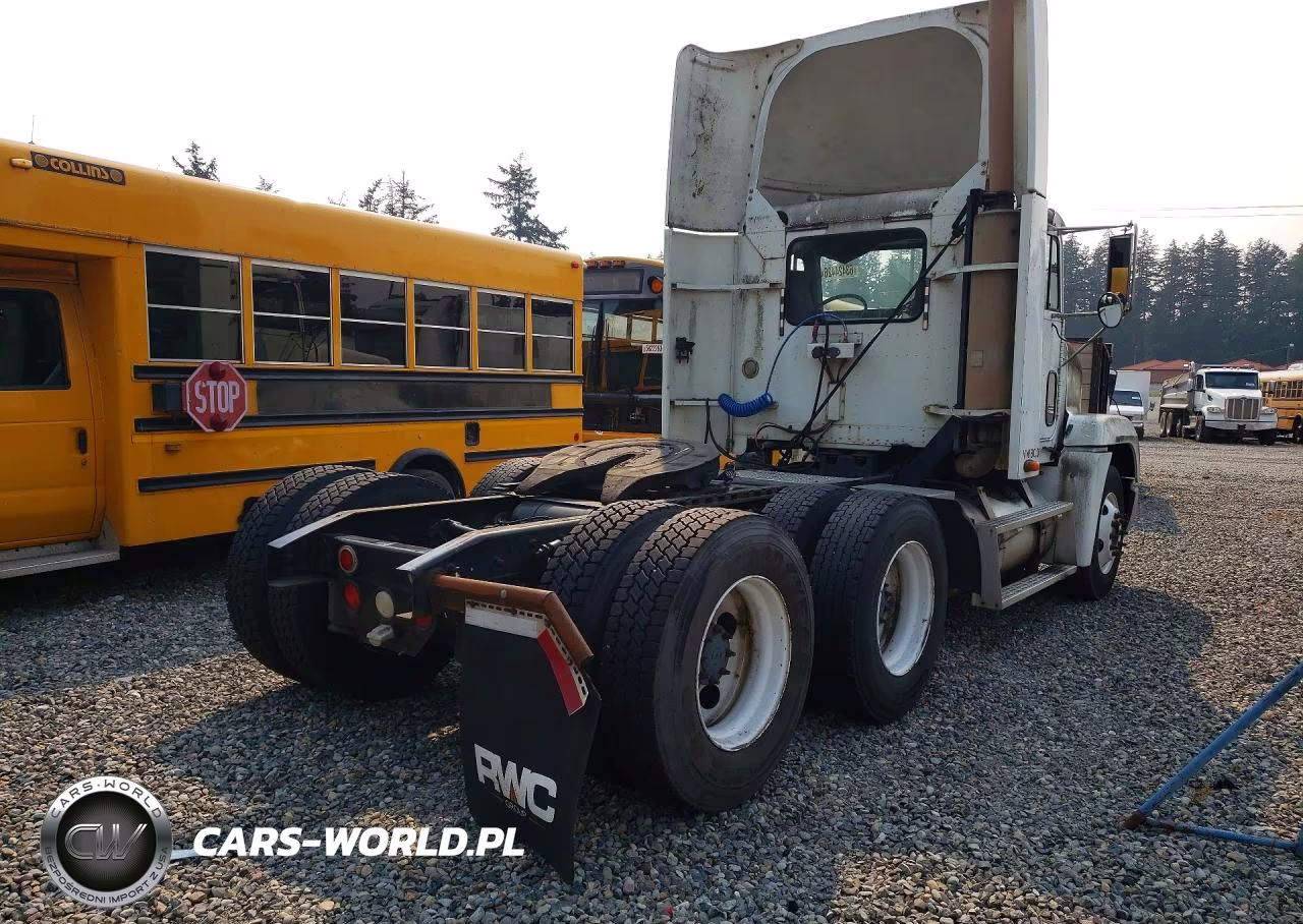 2000 Freightliner Conventional Fld120 VIN:1FUYDDYB5YPB50575 - 3