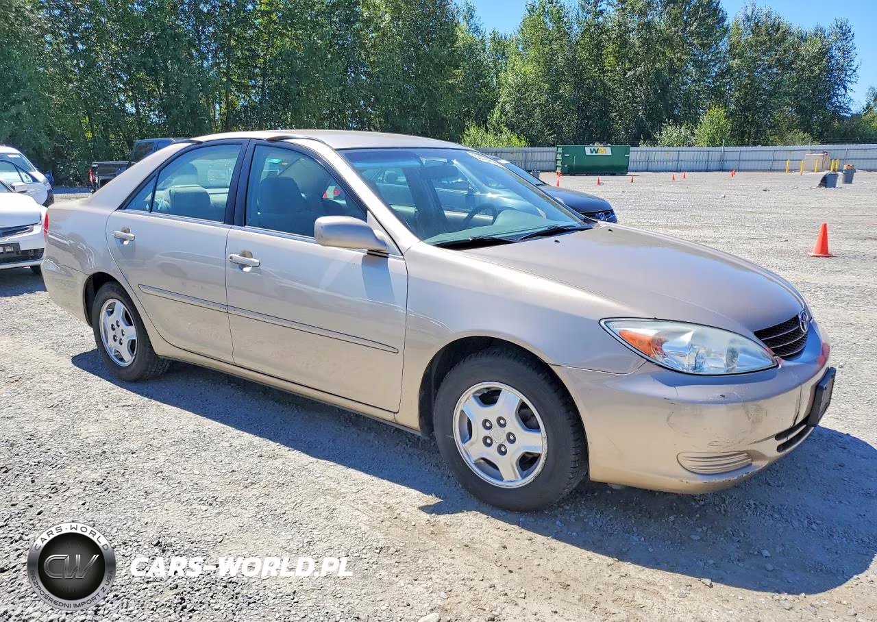 2002 Toyota Camry Le VIN:4T1BE32K42U520915 - 4