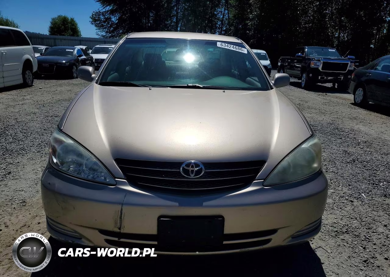 2002 Toyota Camry Le VIN:4T1BE32K42U520915 - 5