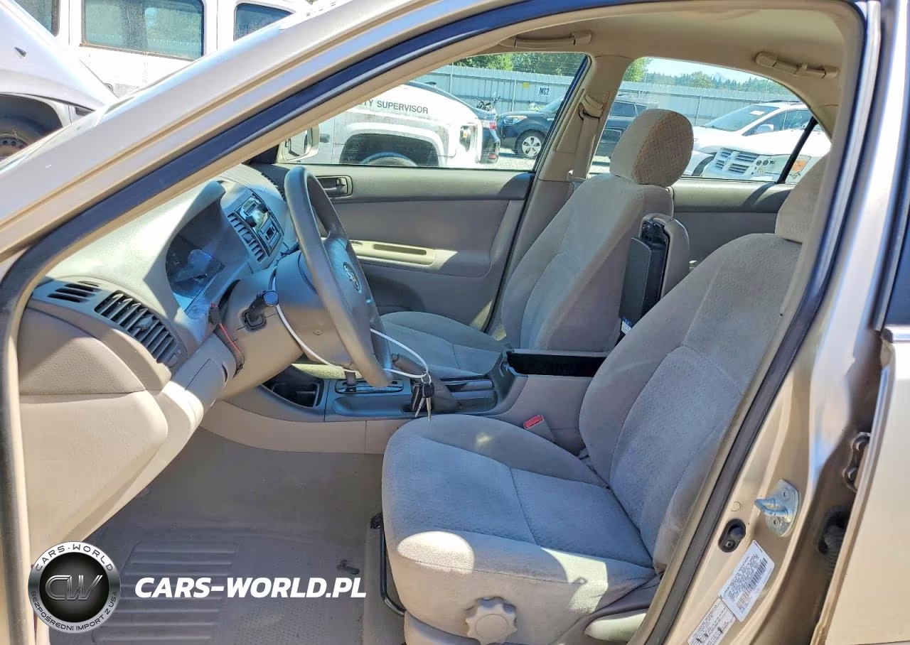 2002 Toyota Camry Le VIN:4T1BE32K42U520915 - 7