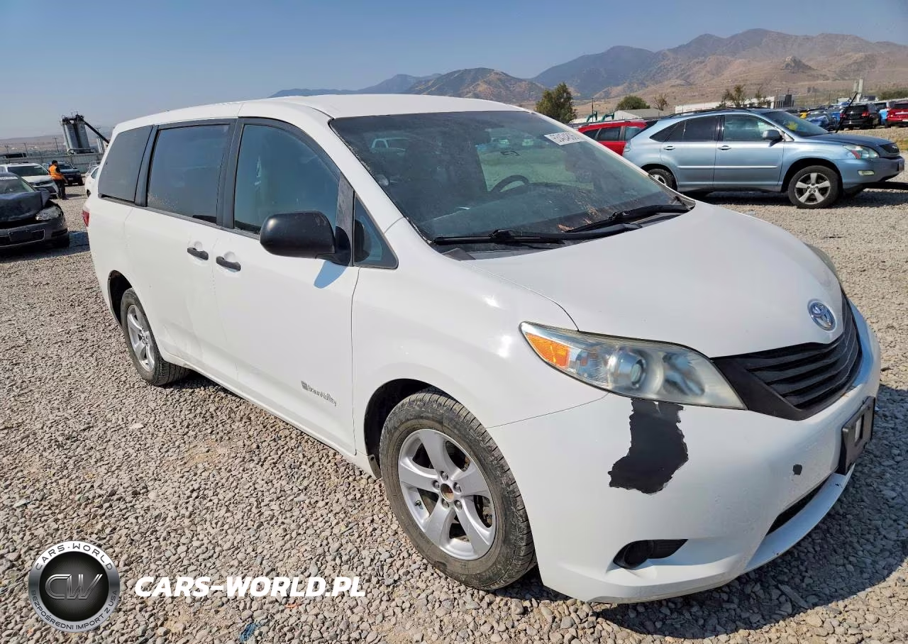 2017 Toyota Sienna L 7-Passenger VIN:5TDZZ3DC7HS859808 - 4