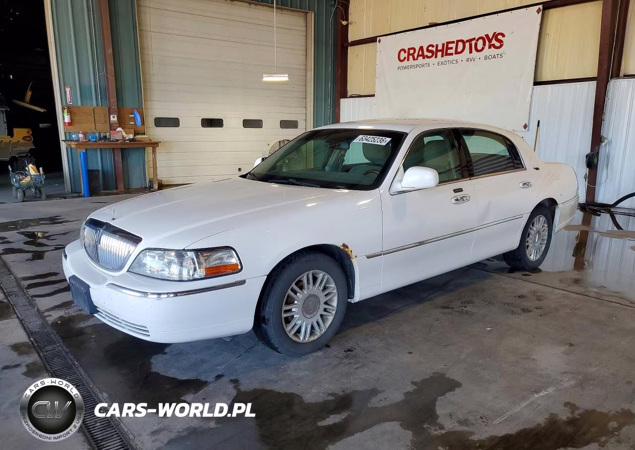 2011 Lincoln Town Car Signature Limited – zdjęcie 1 z 12