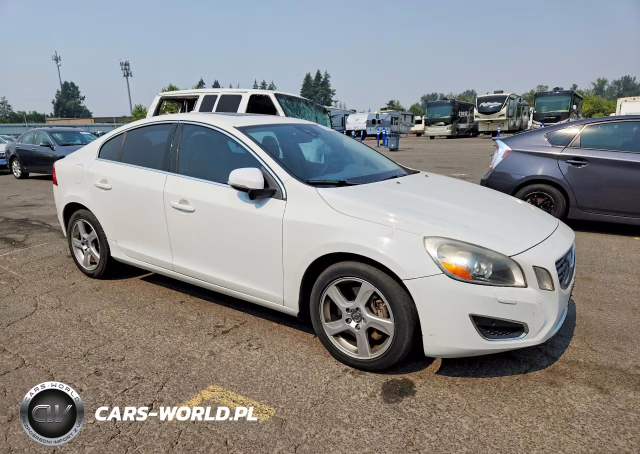 2013 Volvo S60 T5 VIN:YV1612FH2D2204738 - 4