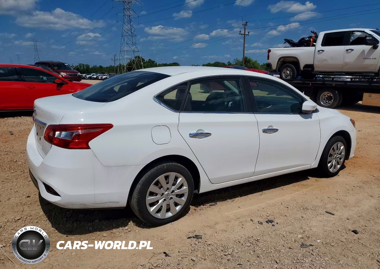 2018 Nissan Sentra S VIN:3N1AB7AP2JY328713 - 3