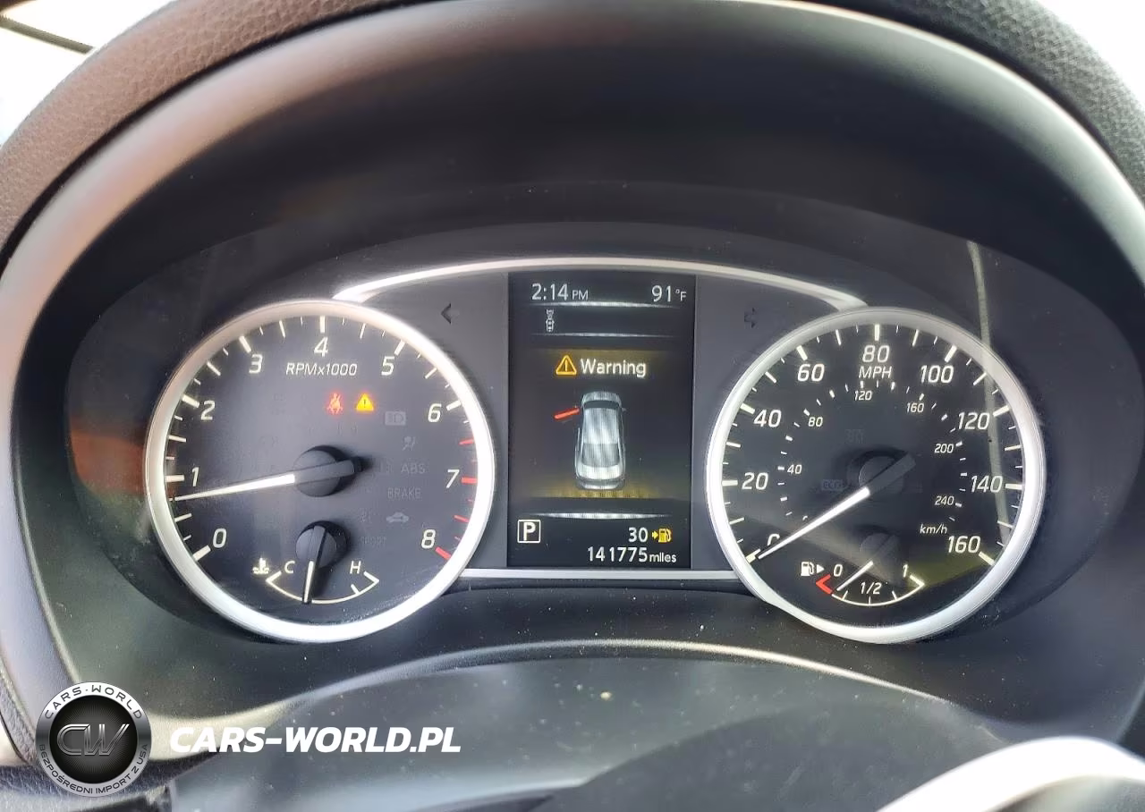 2018 Nissan Sentra S VIN:3N1AB7AP2JY328713 - 9