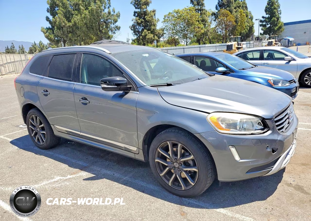 2017 Volvo Xc60 T6 Dynamic VIN:YV449MRR4H2222523 - 4