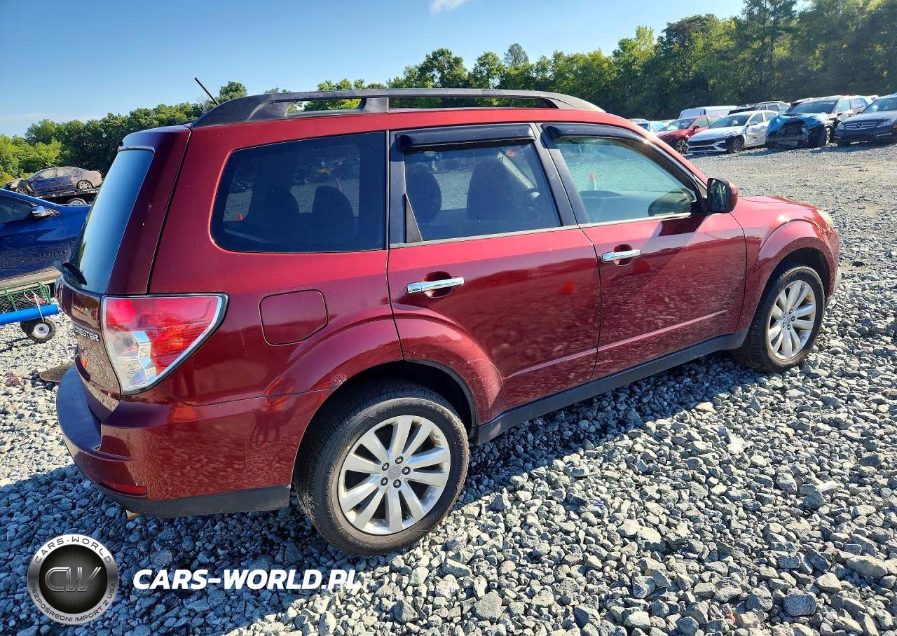 2012 Subaru Forester 2.5X Premium VIN:JF2SHBDC8CH446938 - 3