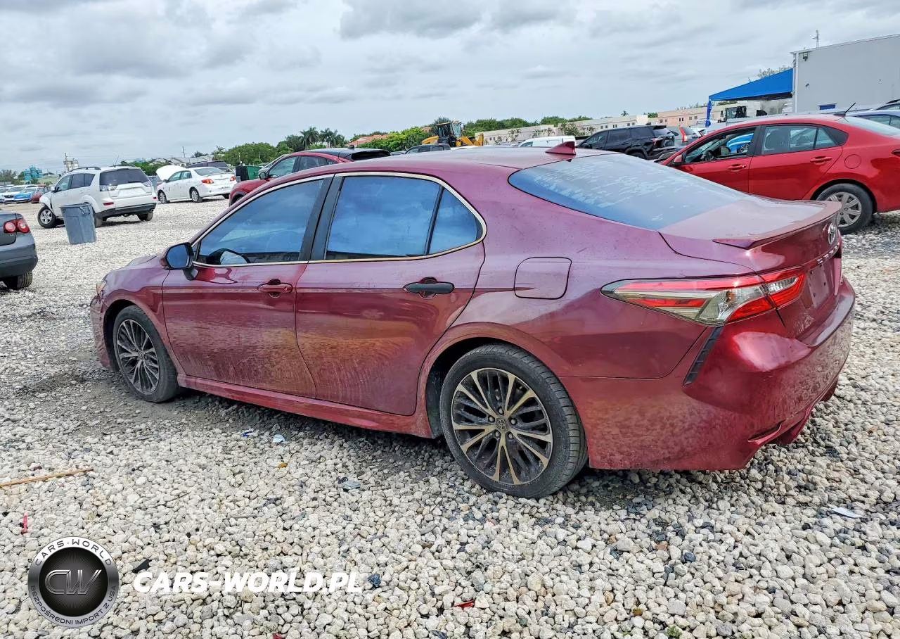 2018 Toyota Camry Se VIN:4T1B11HK9JU621499 - 2