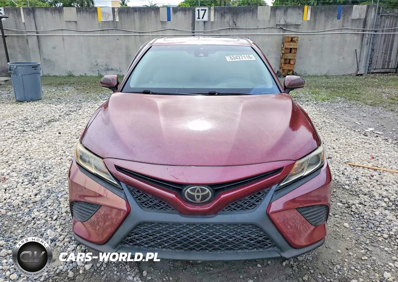 2018 Toyota Camry Se VIN:4T1B11HK9JU621499 - 5