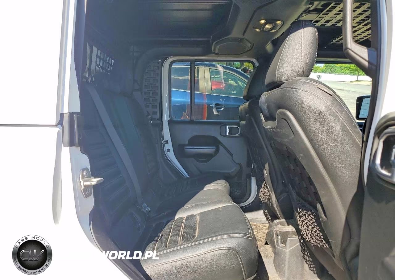 2020 Jeep Gladiator Rubicon VIN:1C6JJTBG9LL183633 - 10