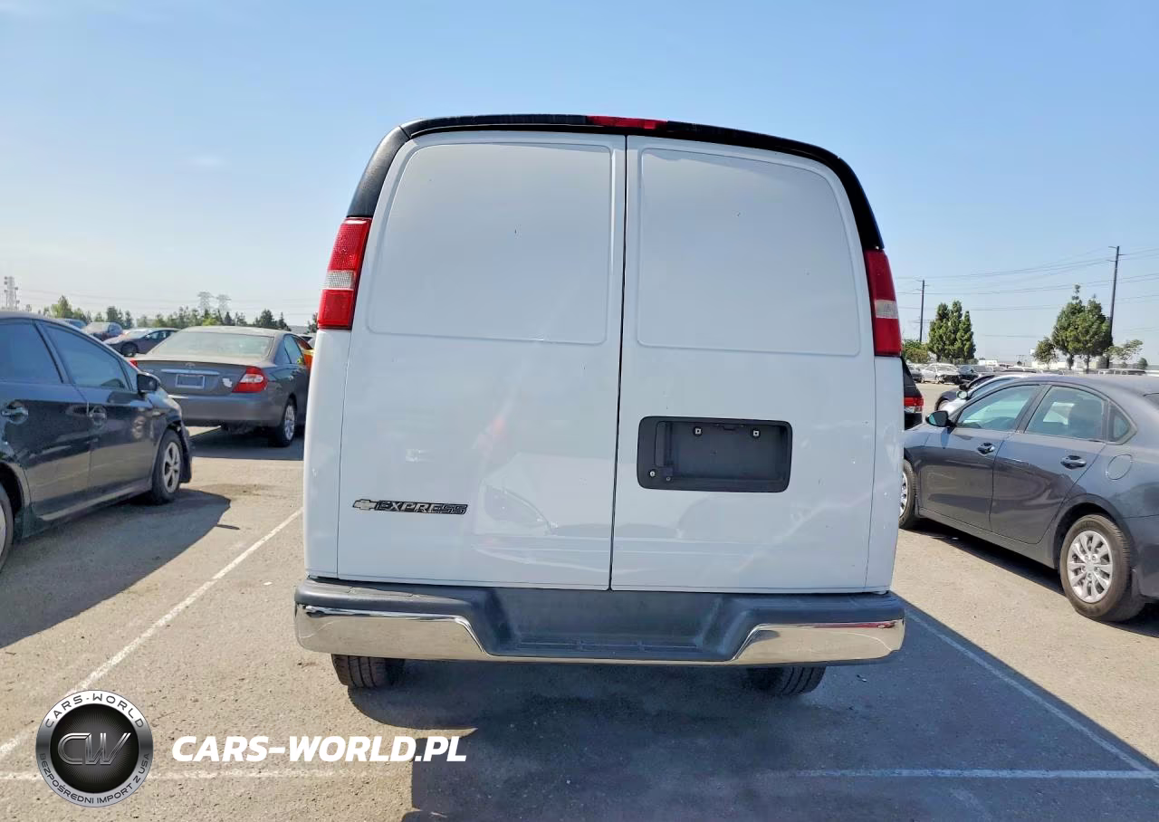2018 Chevrolet Express 2500 Cargo Delivery Van VIN:1GCWGAFP4J1343597 - 6