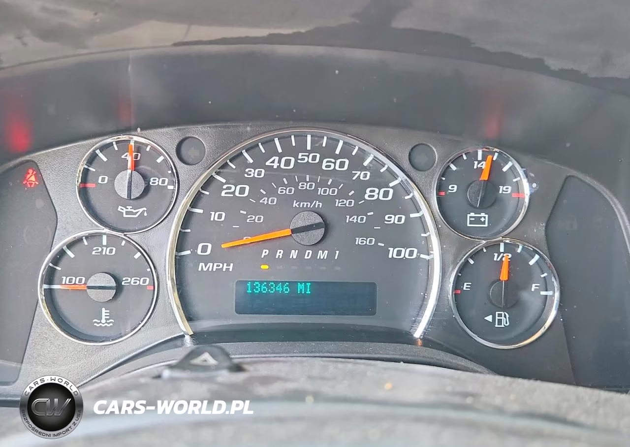 2018 Chevrolet Express 2500 Cargo Delivery Van VIN:1GCWGAFP4J1343597 - 9