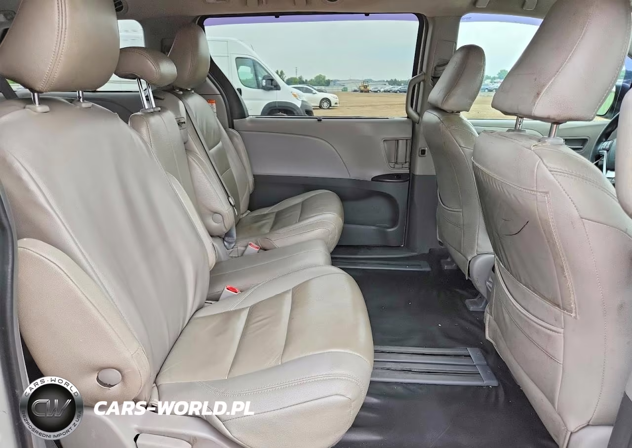 2019 Toyota Sienna Le VIN:5TDKZ3DC6KS987286 - 10