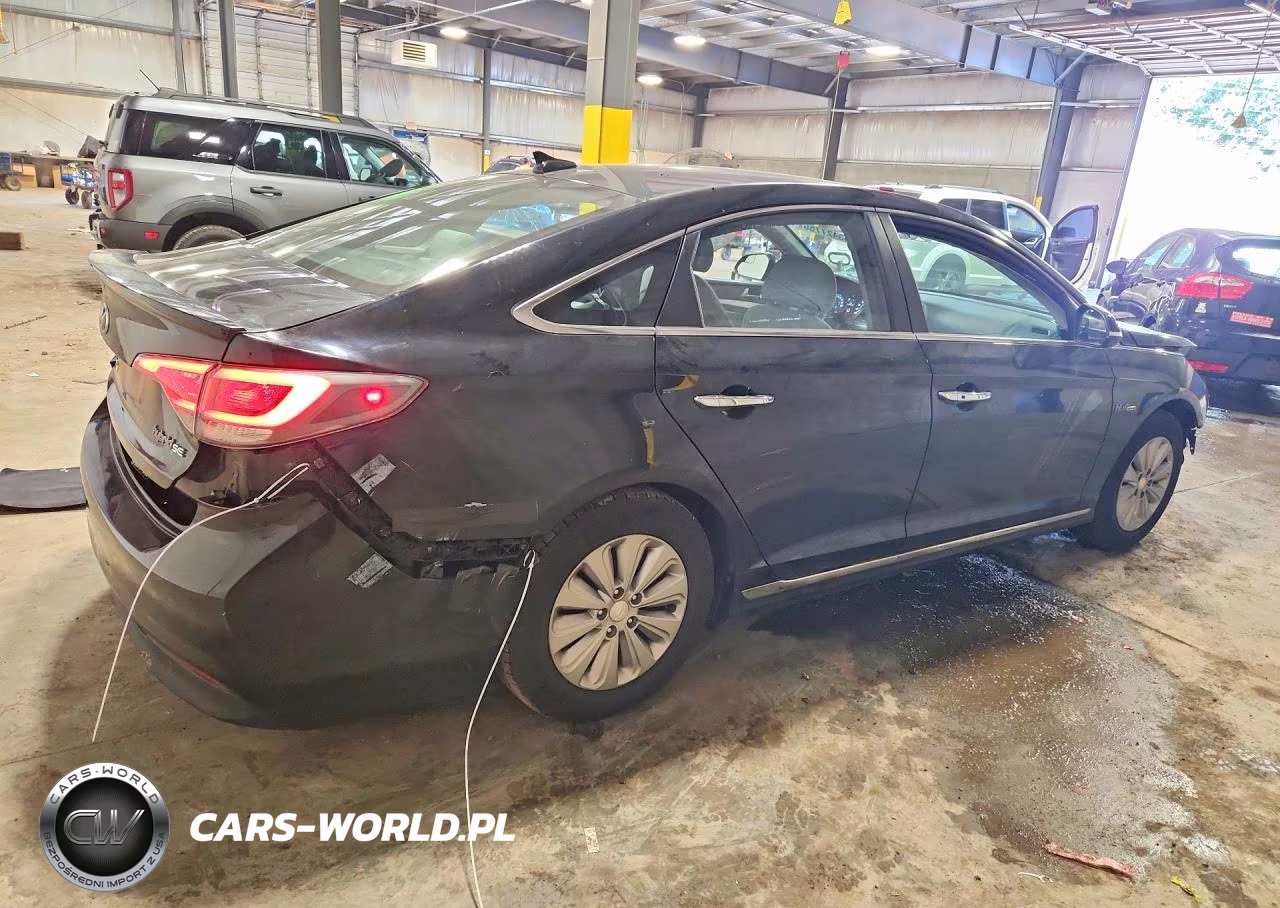 2016 Hyundai Sonata Hybrid Se VIN:KMHE24L10GA035990 - 3