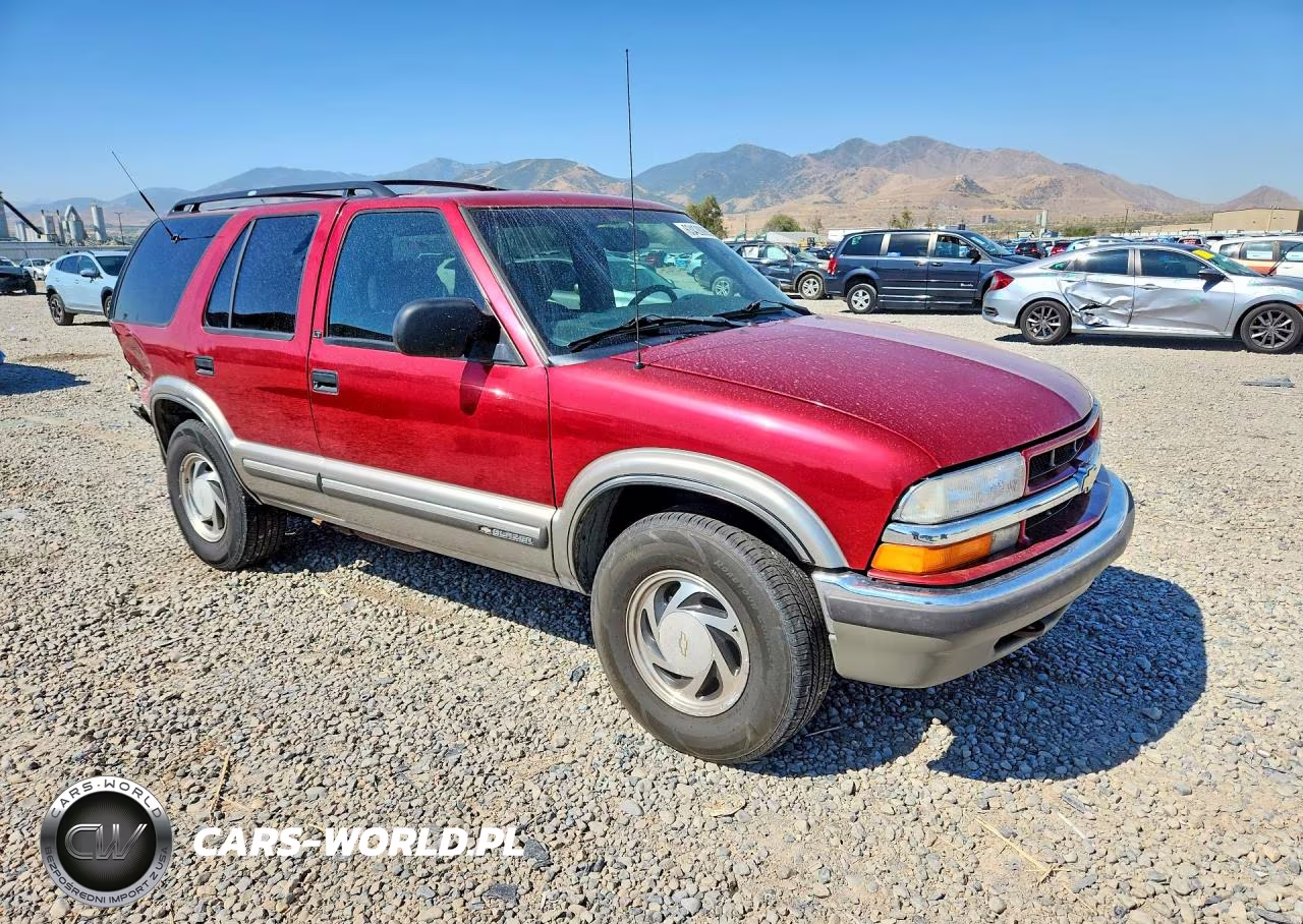 2000 Chevrolet Blazer VIN:1GNDT13W7Y2385532 - 4