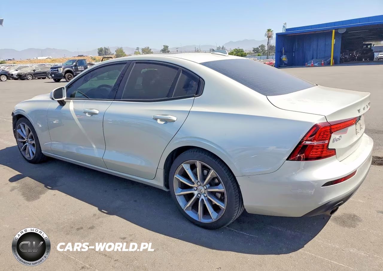 2019 Volvo S60 T5 Momentum VIN:7JR102FK1KG000674 - 2