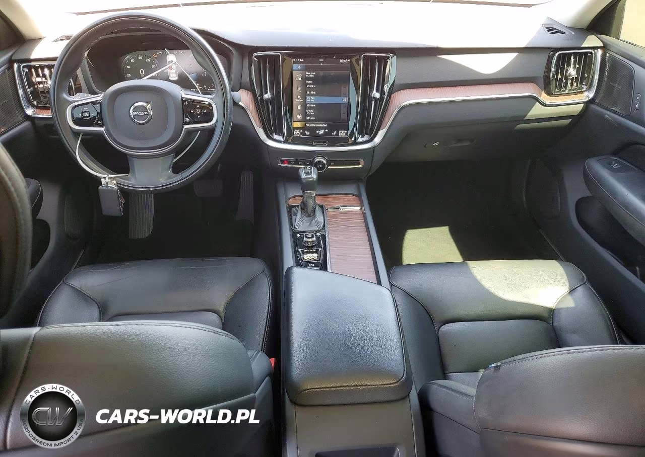 2019 Volvo S60 T5 Momentum VIN:7JR102FK1KG000674 - 8