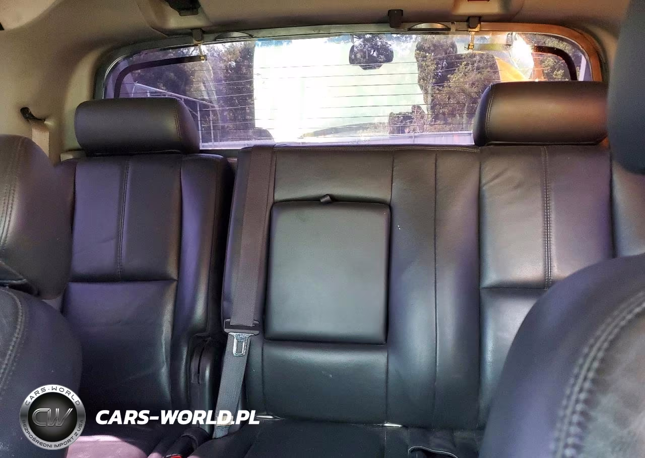 2005 Chevrolet Avalanche C1500 VIN:3GNEC12Z65G274389 - 10