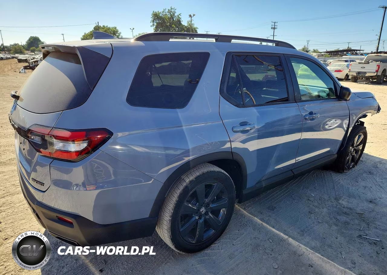 2026 Honda Pilot Sport VIN:5FNYG2H36TB003824 - 3