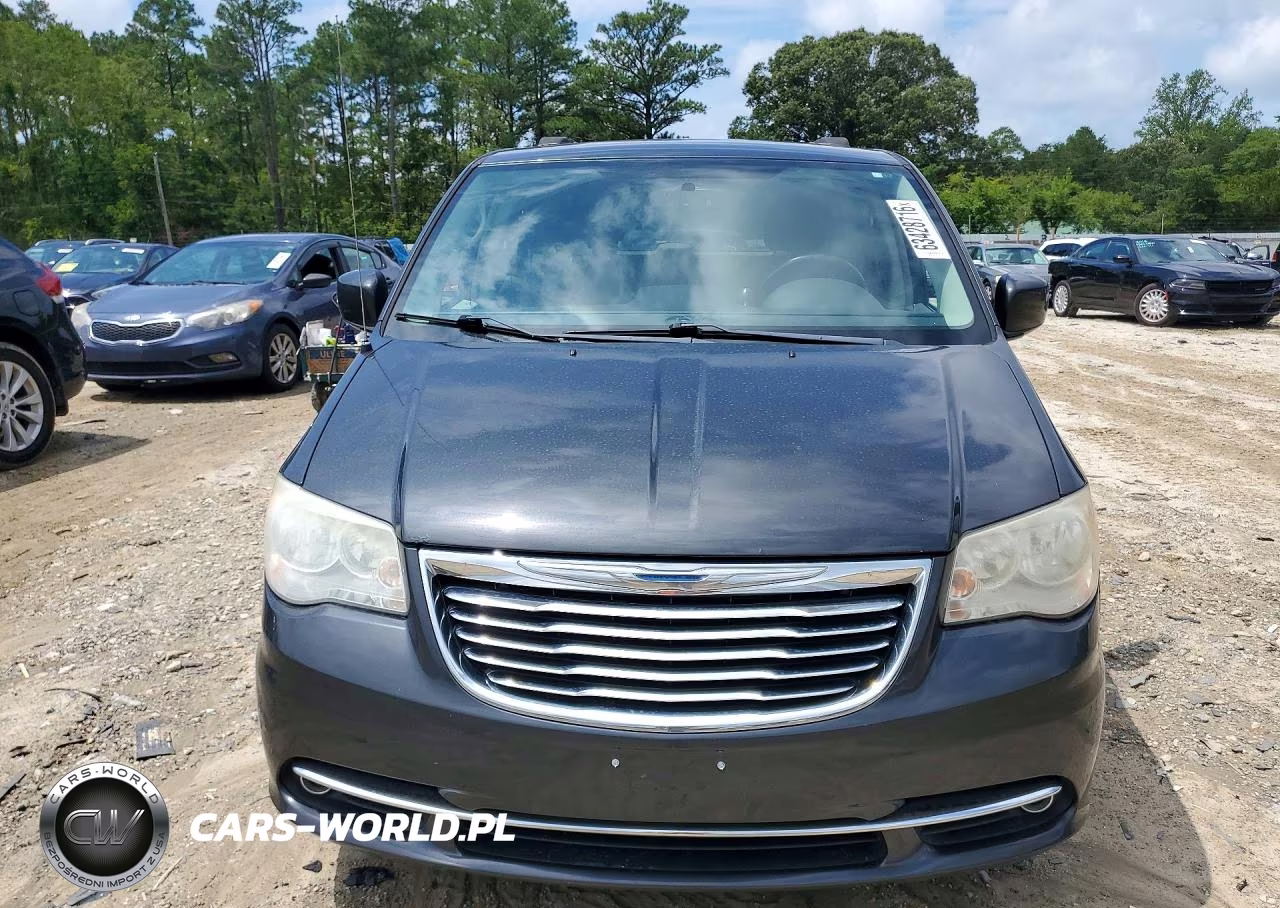2012 Chrysler Town & Country Touring VIN:2C4RC1BG0CR135701 - 5