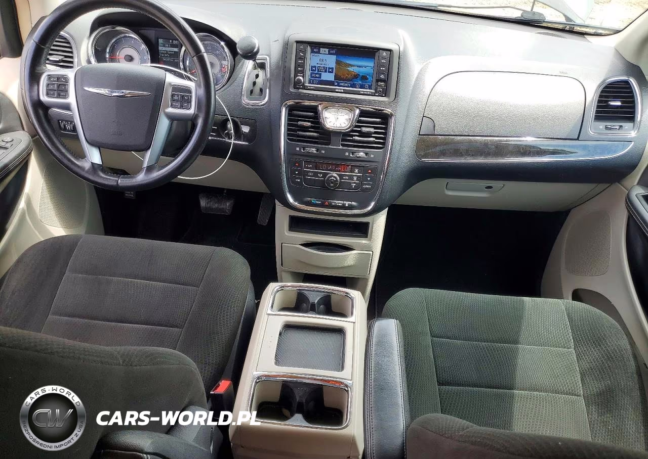 2012 Chrysler Town & Country Touring VIN:2C4RC1BG0CR135701 - 8