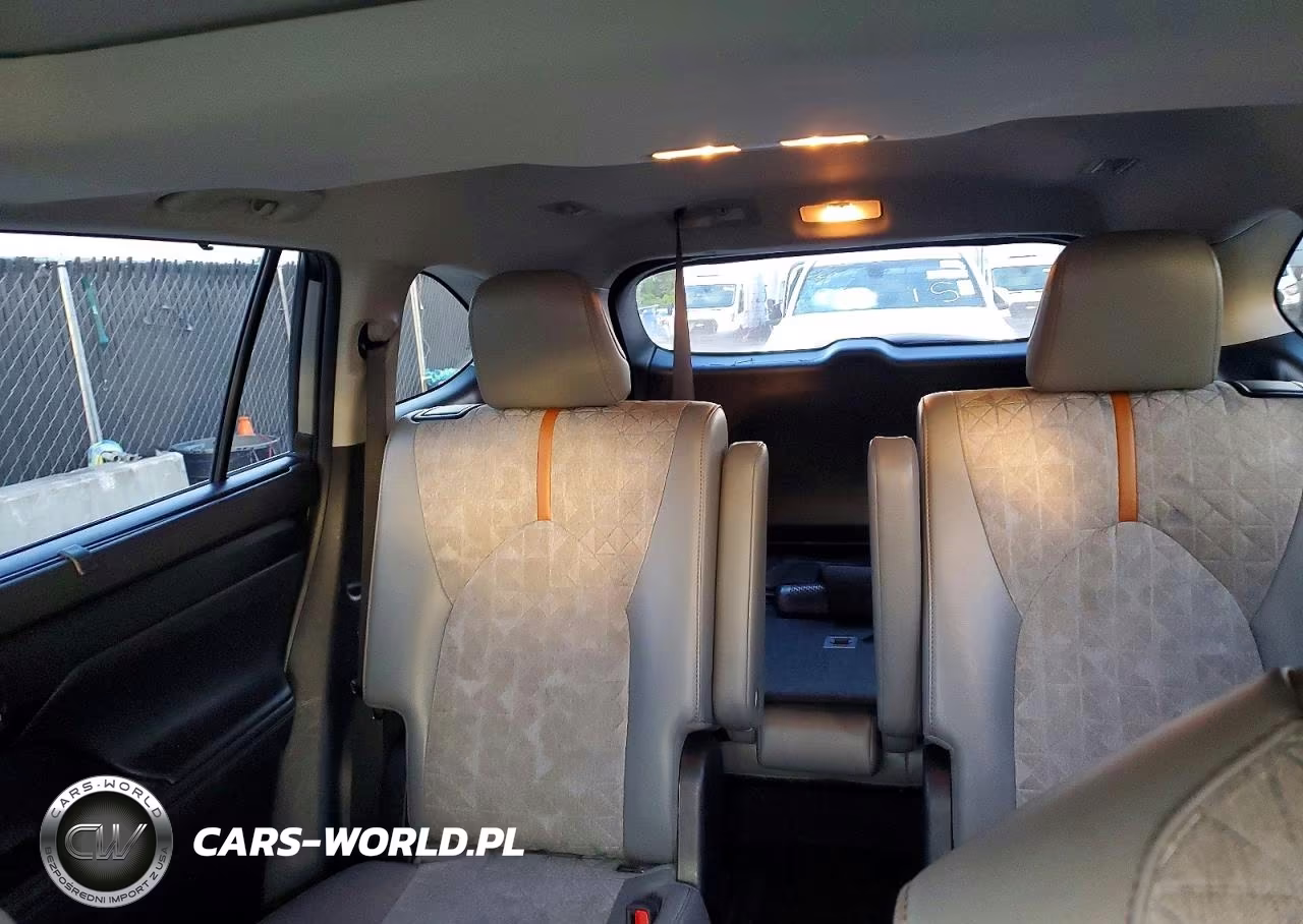 2022 Toyota Highlander Hybrid Bronze Edition VIN:5TDAARAH2NS514429 - 10