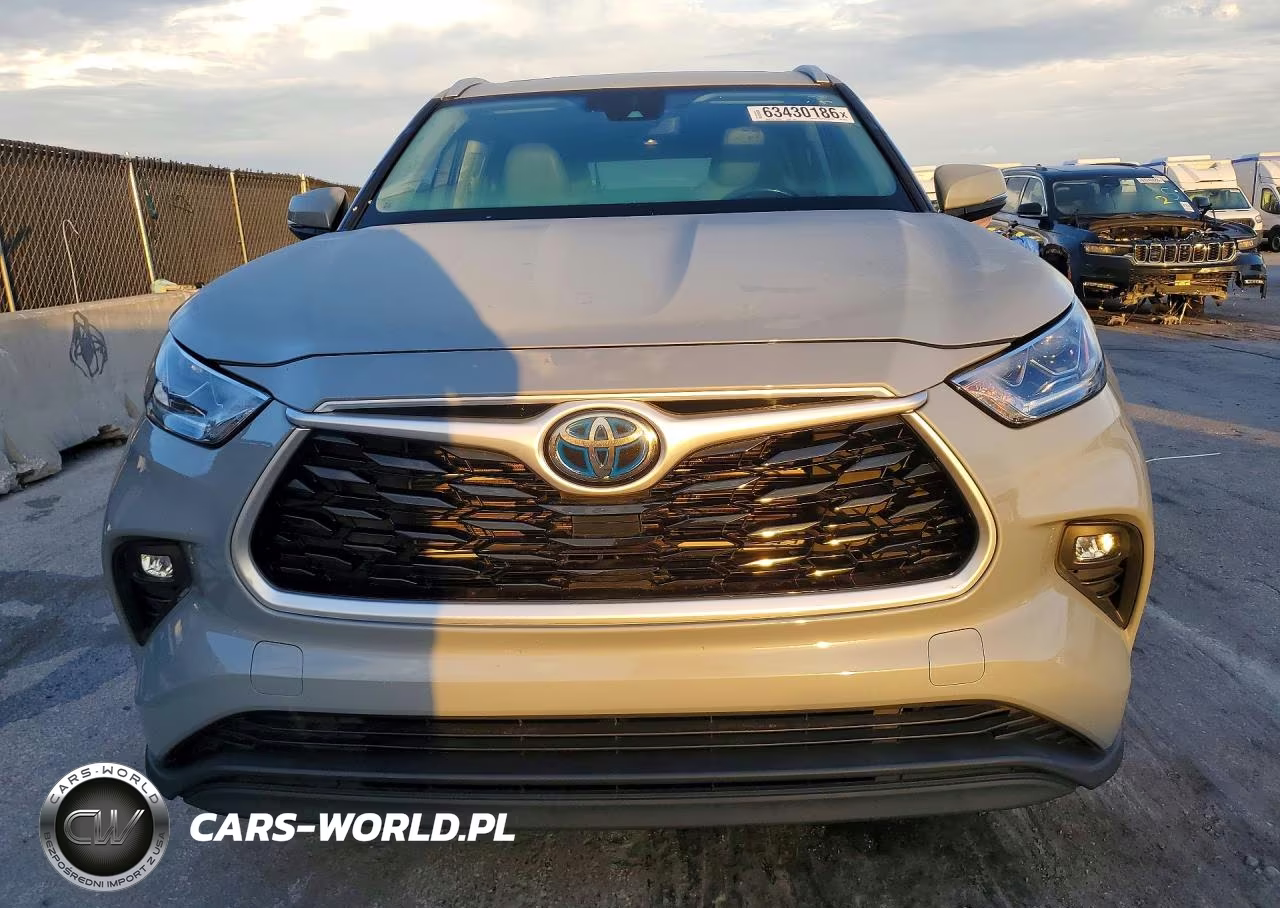 2022 Toyota Highlander Hybrid Bronze Edition VIN:5TDAARAH2NS514429 - 5