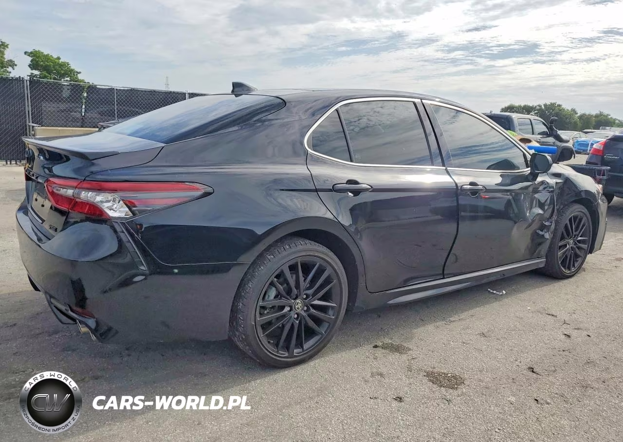 2024 Toyota Camry Xse VIN:4T1K61AK8RU886454 - 3