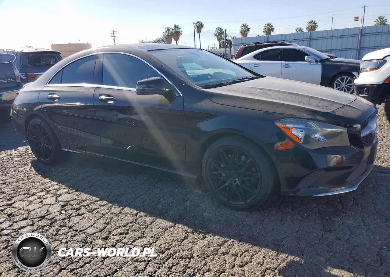 2018 Mercedes-Benz Cla 250 VIN:WDDSJ4EB1JN587486 - 4