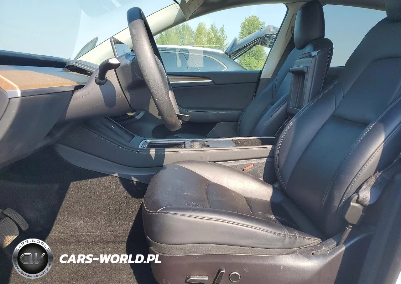 2023 Tesla Model Y VIN:7SAYGAEE5PF624075 - 7