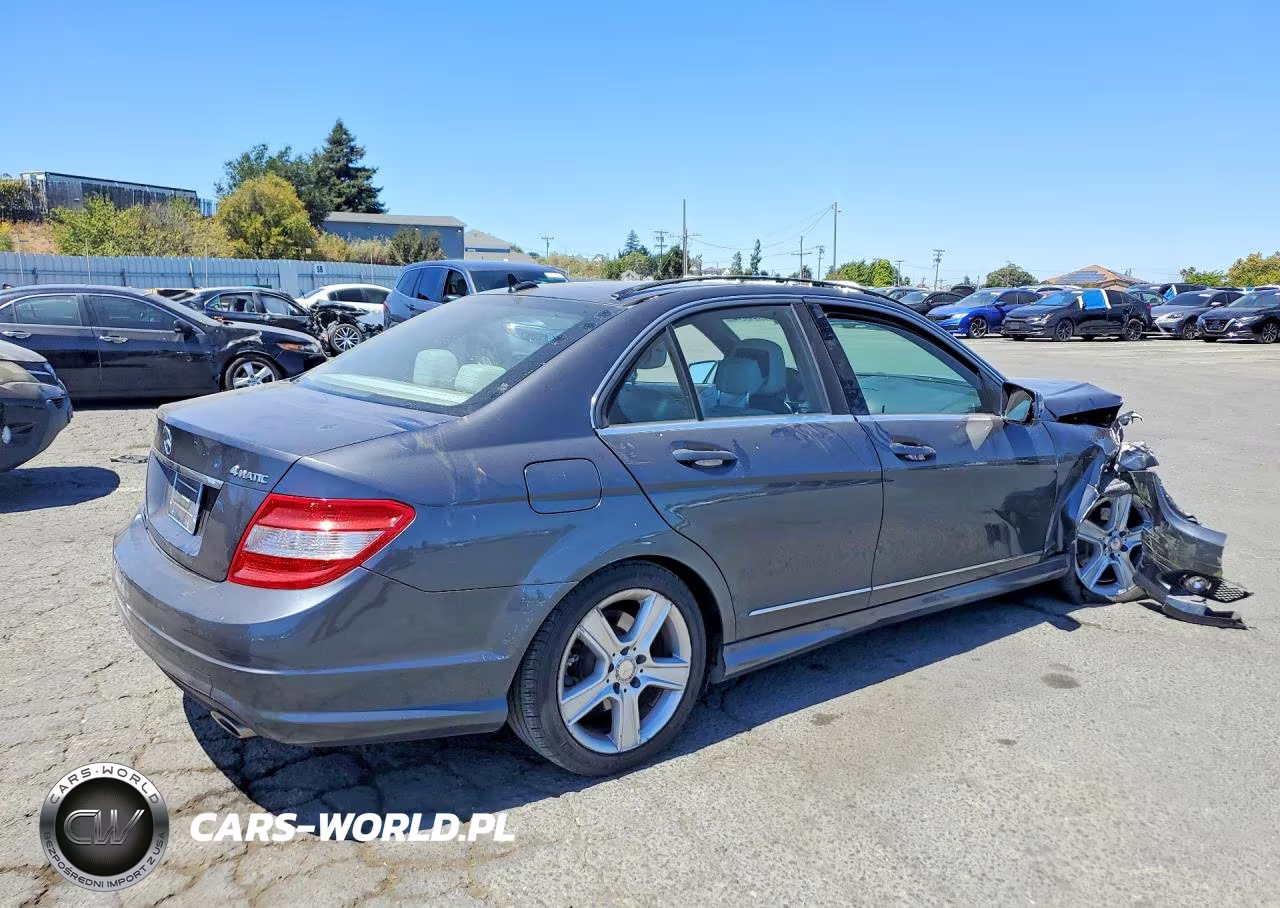 2010 Mercedes-Benz C 300 4Matic VIN:WDDGF8BB7AF518847 - 3