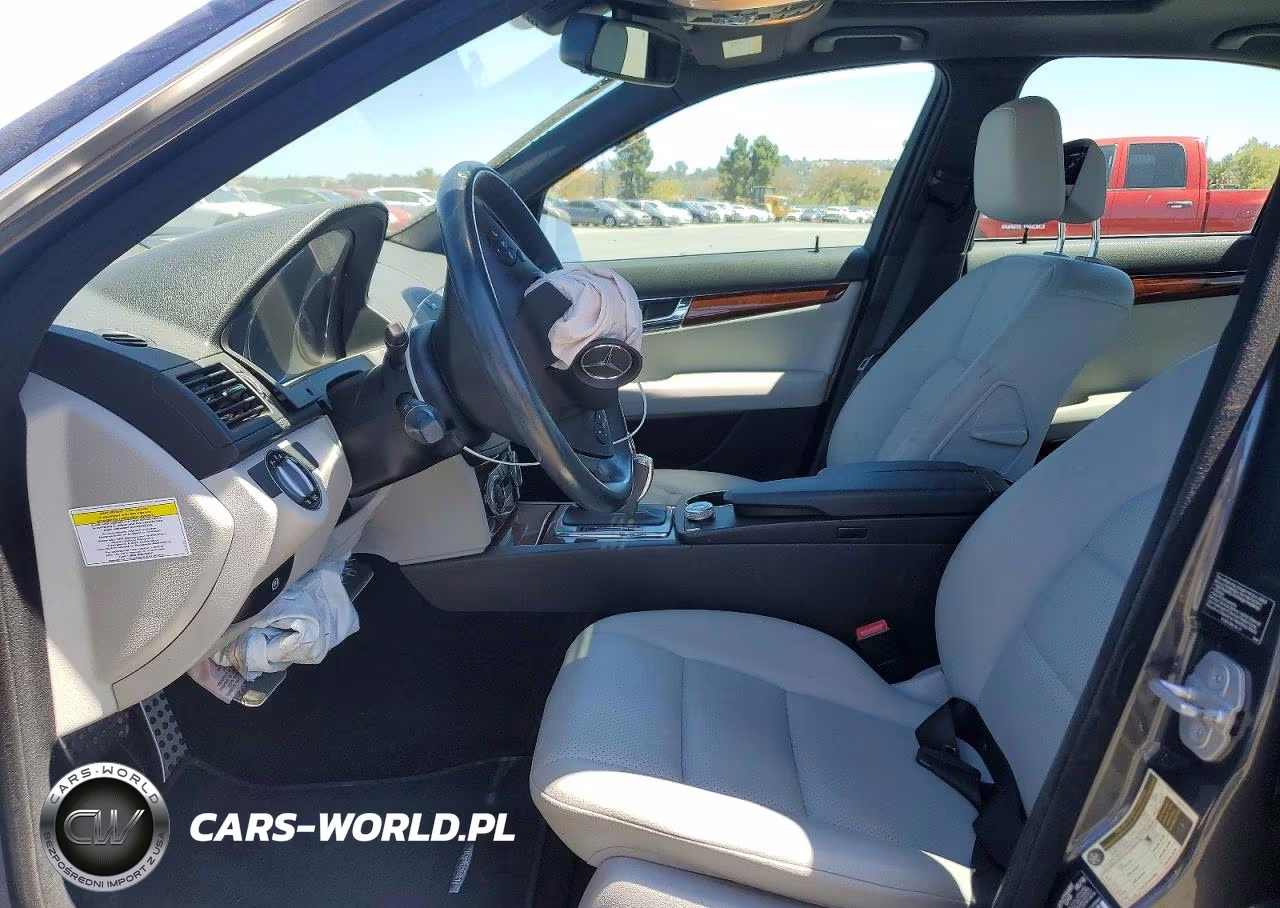 2010 Mercedes-Benz C 300 4Matic VIN:WDDGF8BB7AF518847 - 7