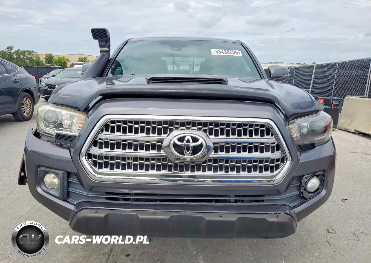 2018 Toyota Tacoma Trd Sport VIN:3TMAZ5CN7JM059169 - 5