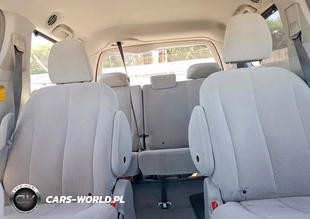 2014 Toyota Sienna Le VIN:5TDJK3DC3ES084825 - 10
