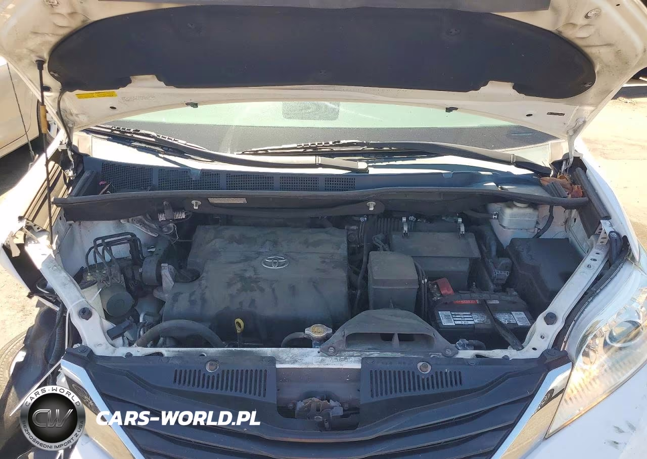 2014 Toyota Sienna Le VIN:5TDJK3DC3ES084825 - 12