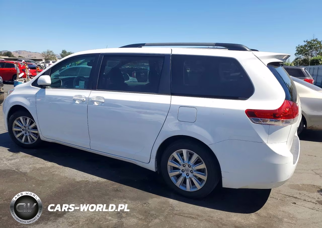 2014 Toyota Sienna Le VIN:5TDJK3DC3ES084825 - 2
