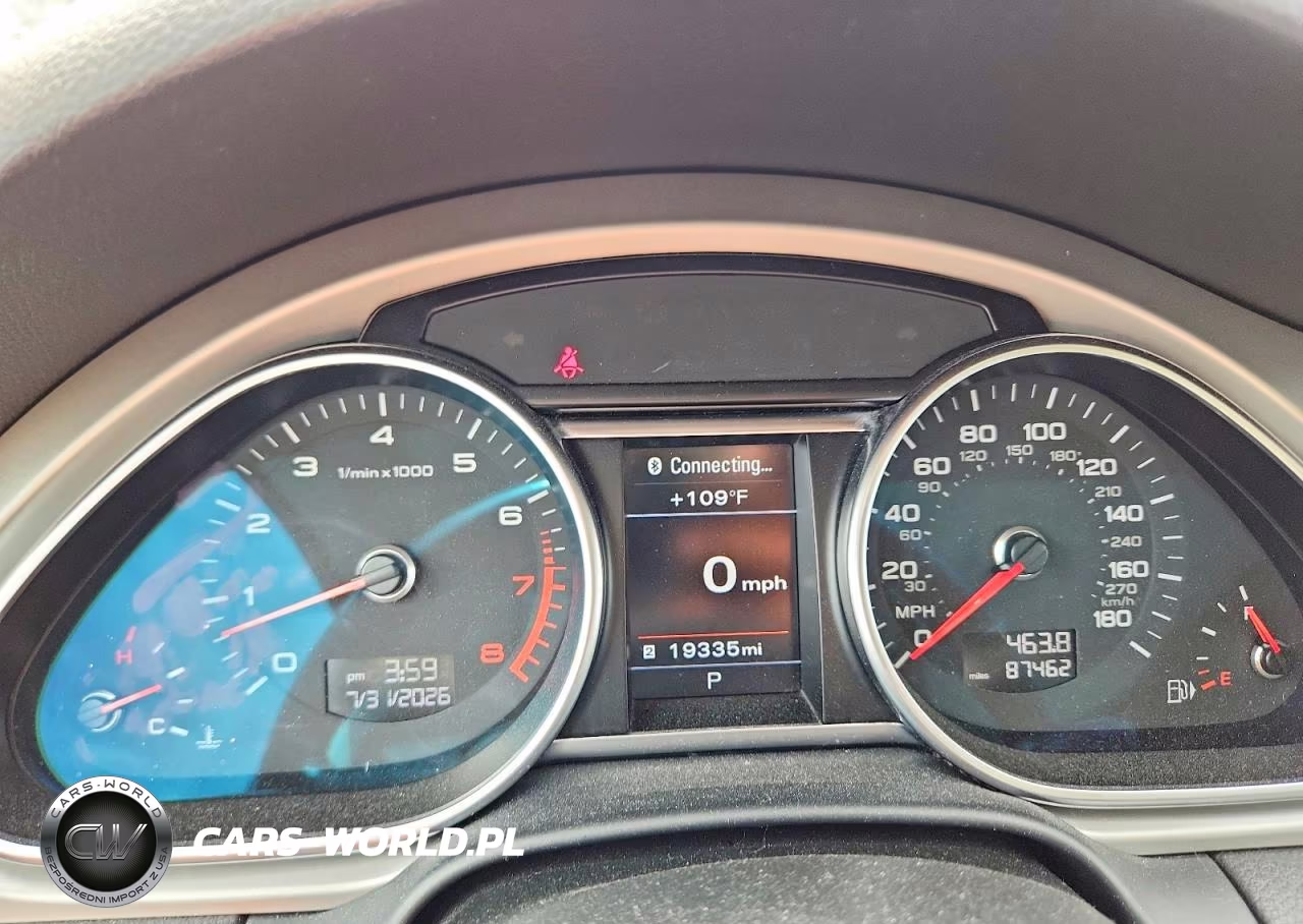 2015 Audi Q7 VIN:WA1CGAFE1FD033179 - 9
