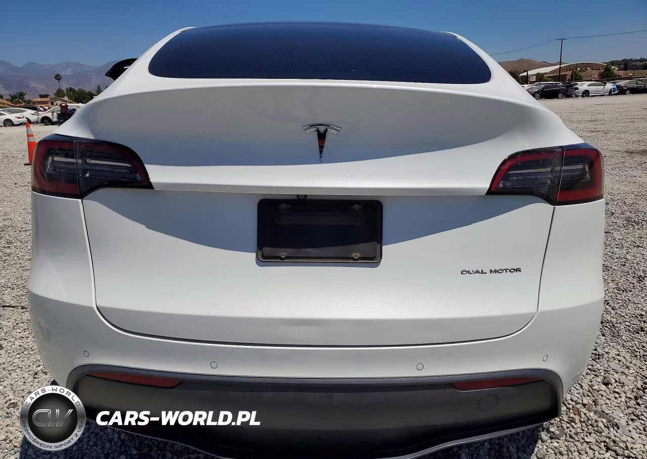 2021 Tesla Model Y VIN:5YJYGDEE5MF285621 - 6