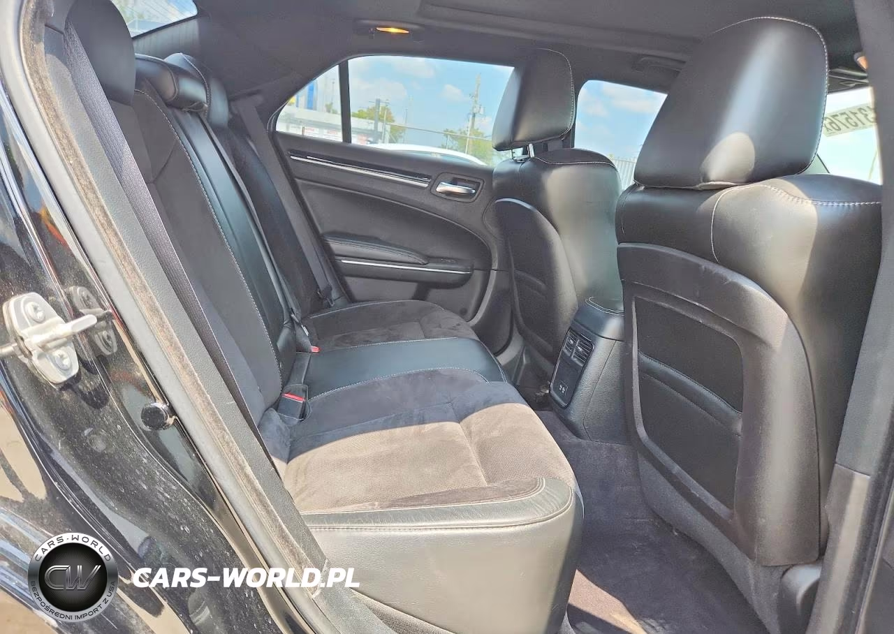 2017 Chrysler 300 S VIN:2C3CCAGG3HH651311 - 10