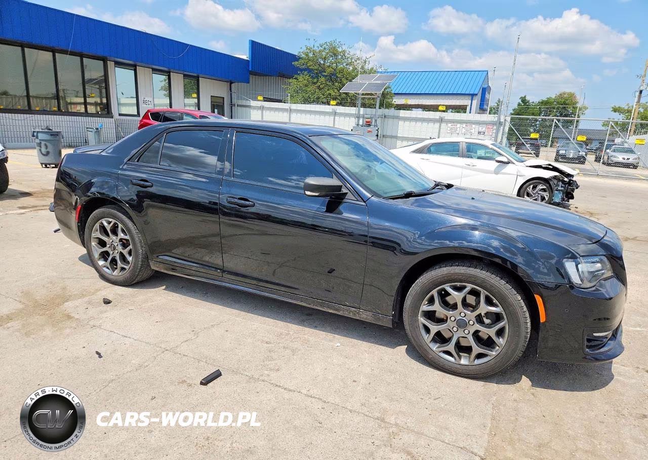 2017 Chrysler 300 S VIN:2C3CCAGG3HH651311 - 4
