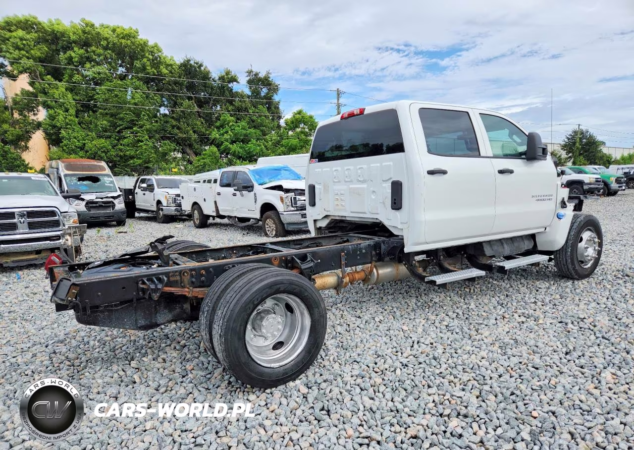 2023 Chevrolet Silverado Medium Duty VIN:1HTKHPVK1PH469505 - 3