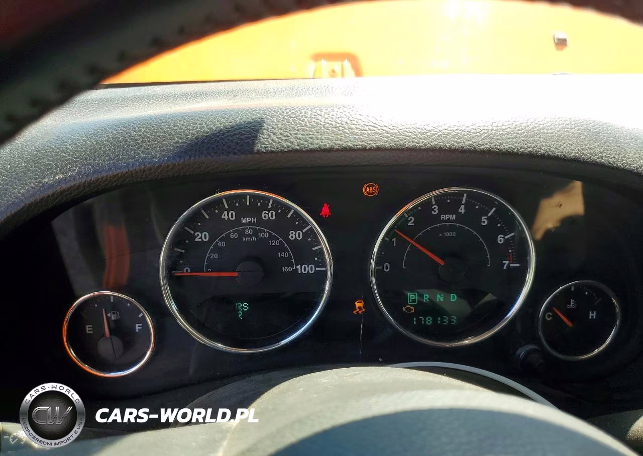 2012 Jeep Wrangler Unlimited Rubicon VIN:1C4HJWFG9CL151879 - 9