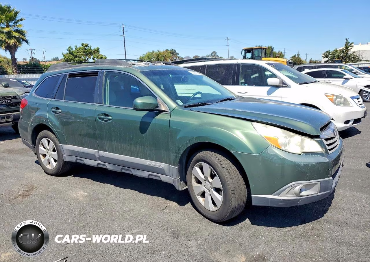 2010 Subaru Outback 2.5I Premium VIN:4S4BRBGC5A3383486 - 4