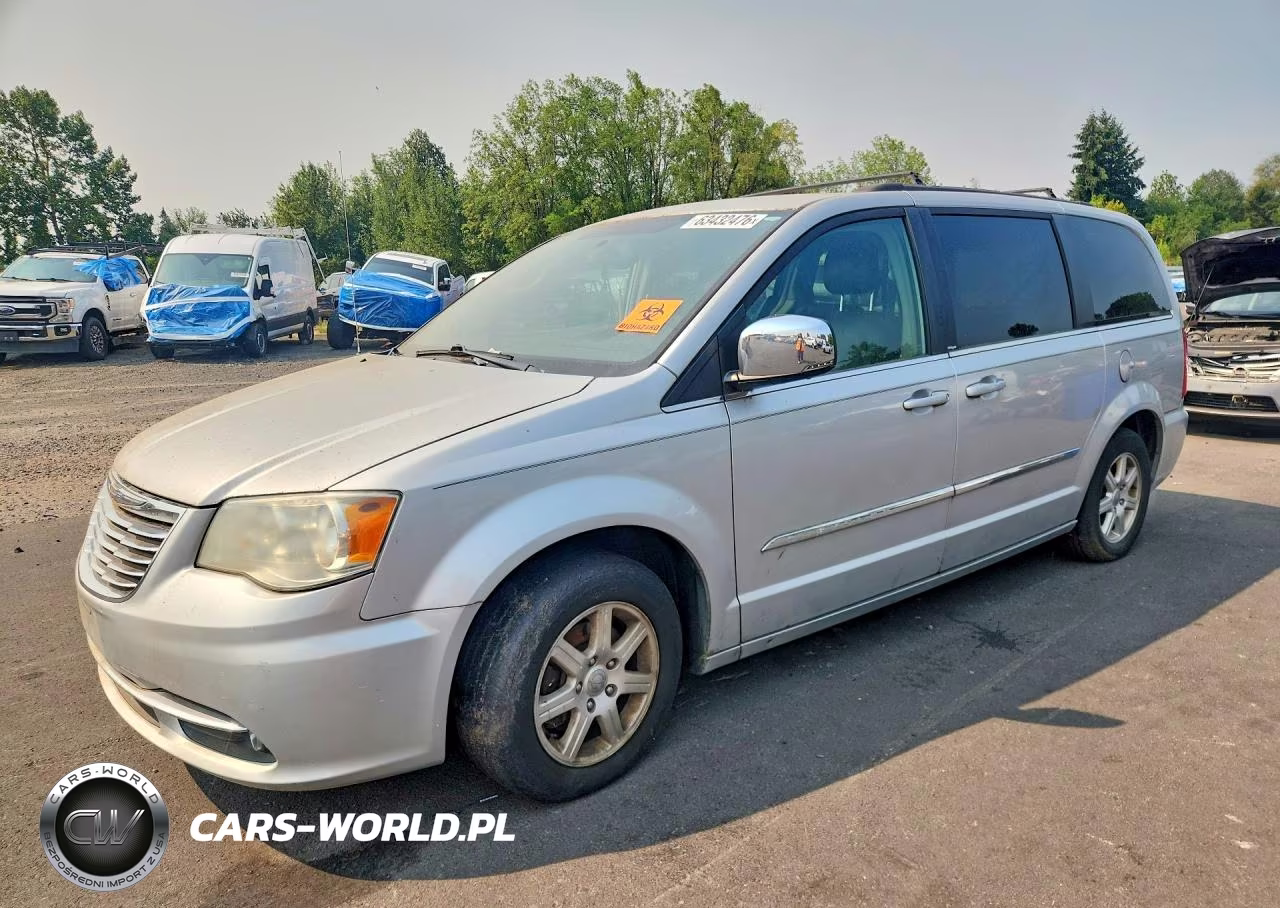 2012 Chrysler Town & Country Touring L – zdjęcie 1 z 13
