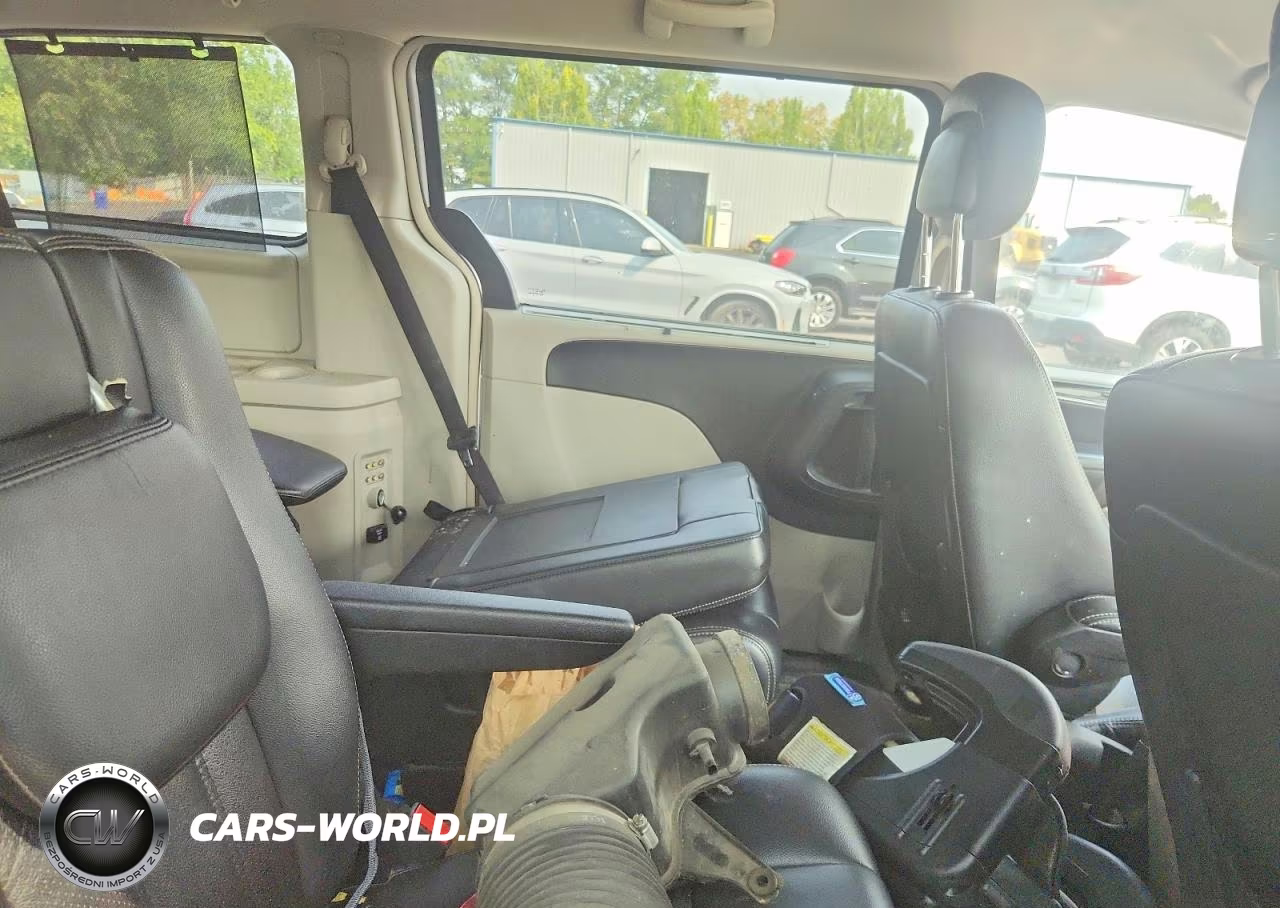 2012 Chrysler Town & Country Touring L VIN:2C4RC1CG7CR133135 - 11