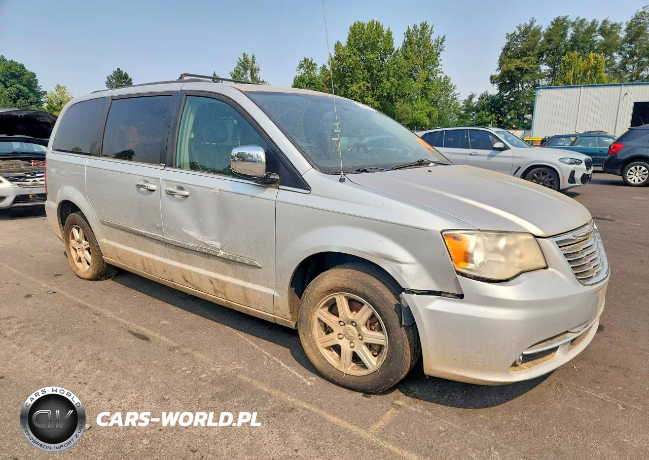 2012 Chrysler Town & Country Touring L VIN:2C4RC1CG7CR133135 - 4