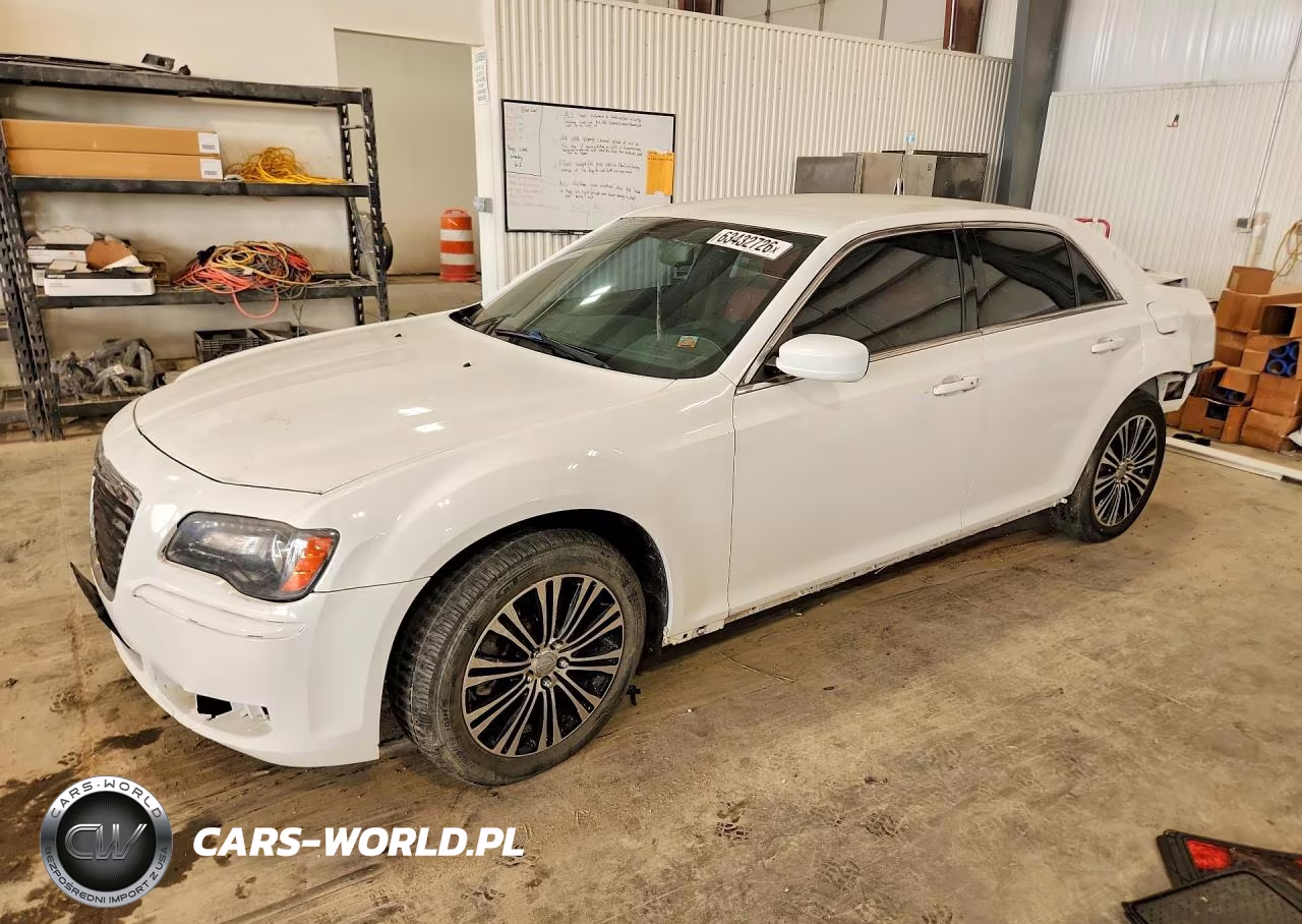 2013 Chrysler 300 S – zdjęcie 1 z 12